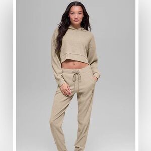 ALO Muse lounge matching Set (hoodie(XS) and sweatpants(S))